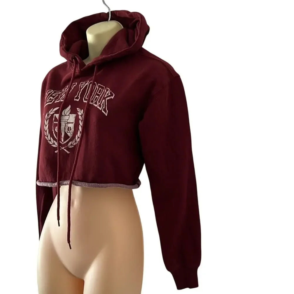 Wild Fable XS New York cropped hoodie Sweatshirt Maroon Streetwear Preppy Comfy - Picture 2 of 8